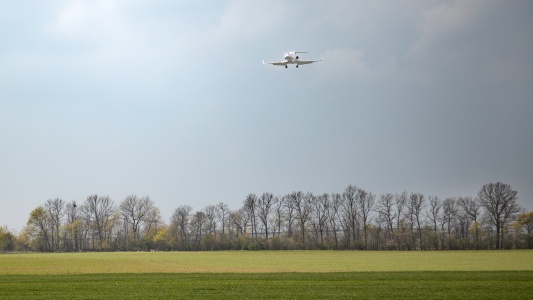 Airplanes-Prague- E1A1610