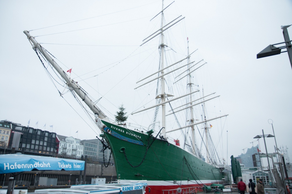 Yachtship_Hamburg.jpg